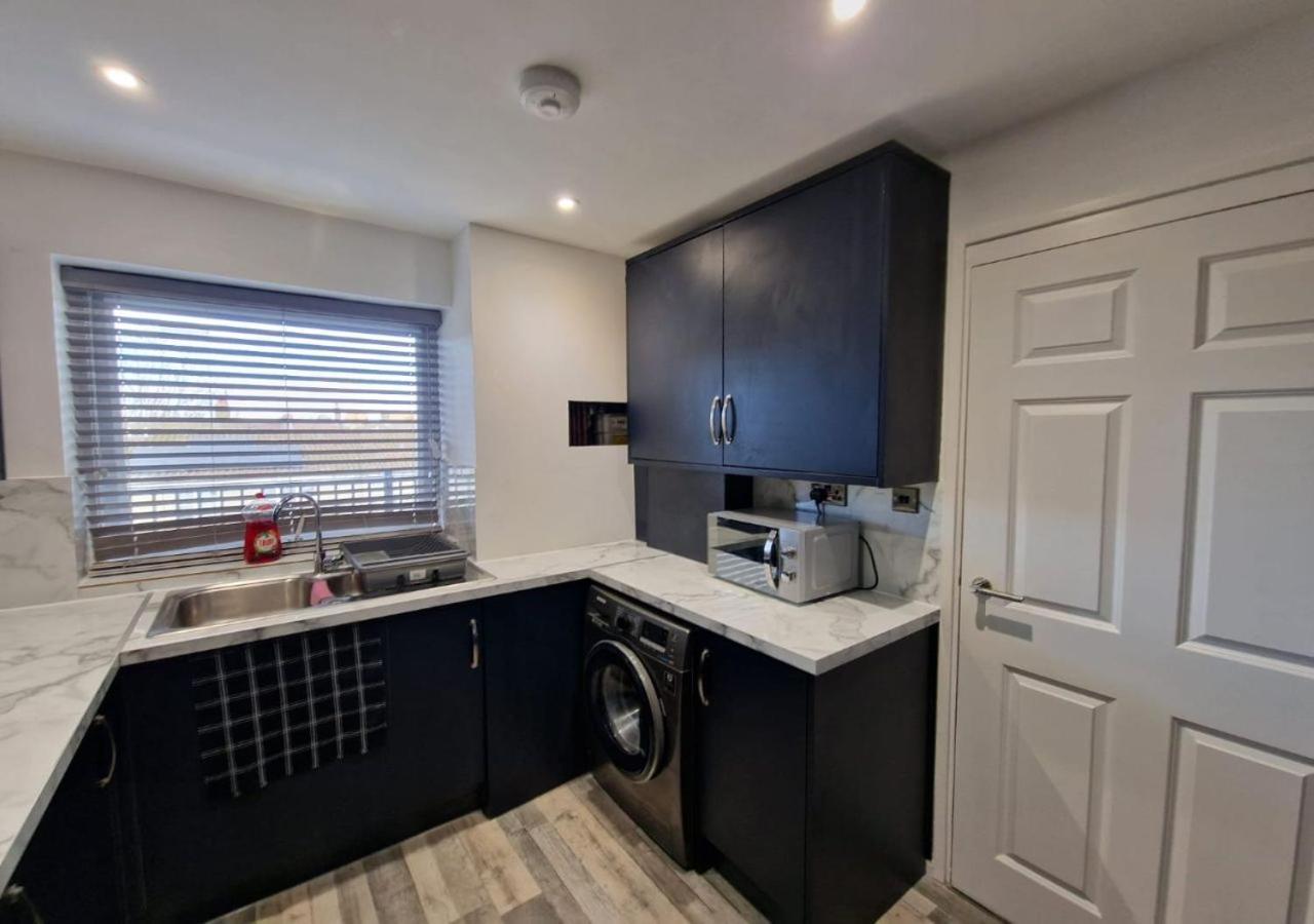 Private Room In London Enfield With Parking Екстериор снимка