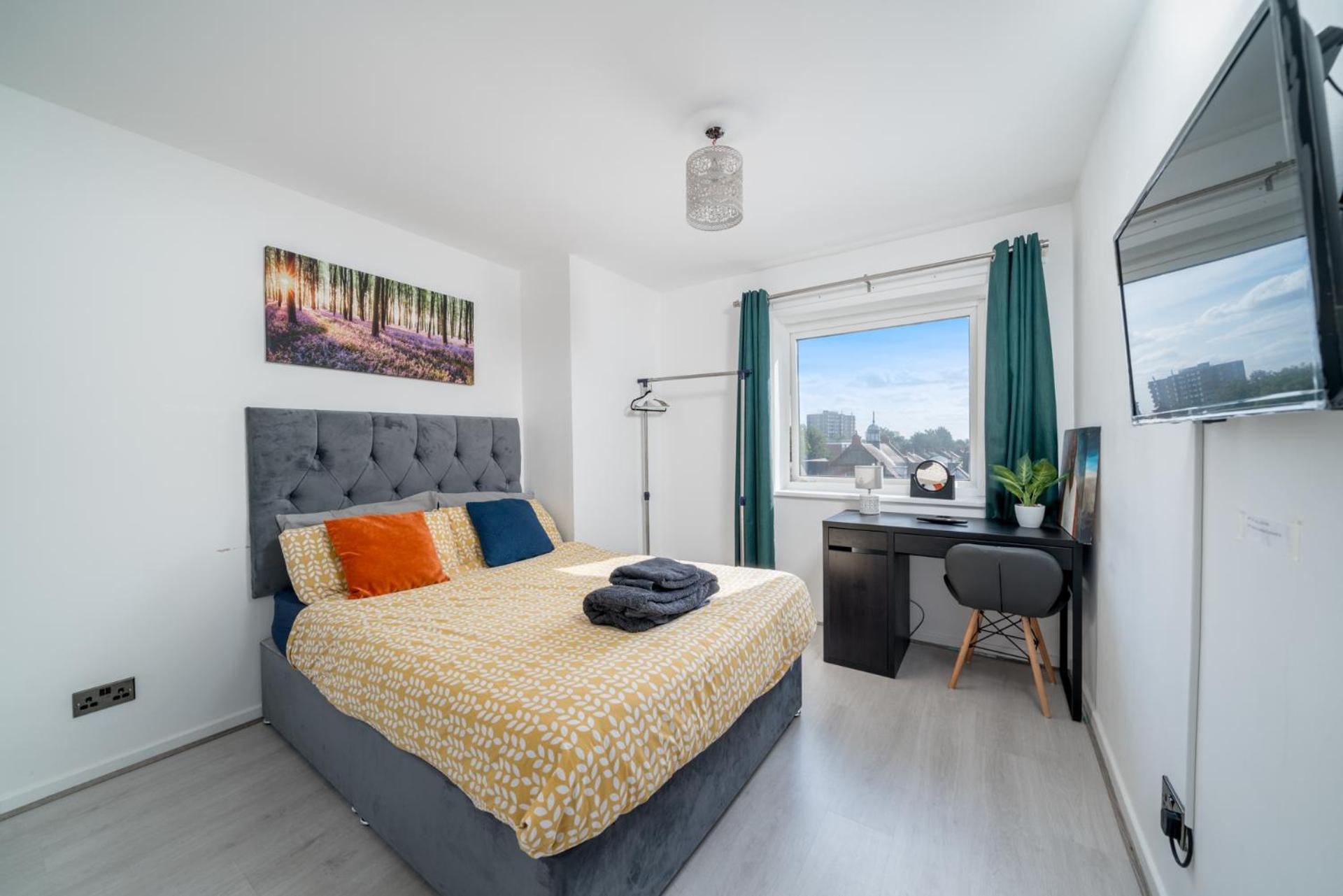 Private Room In London Enfield With Parking Екстериор снимка