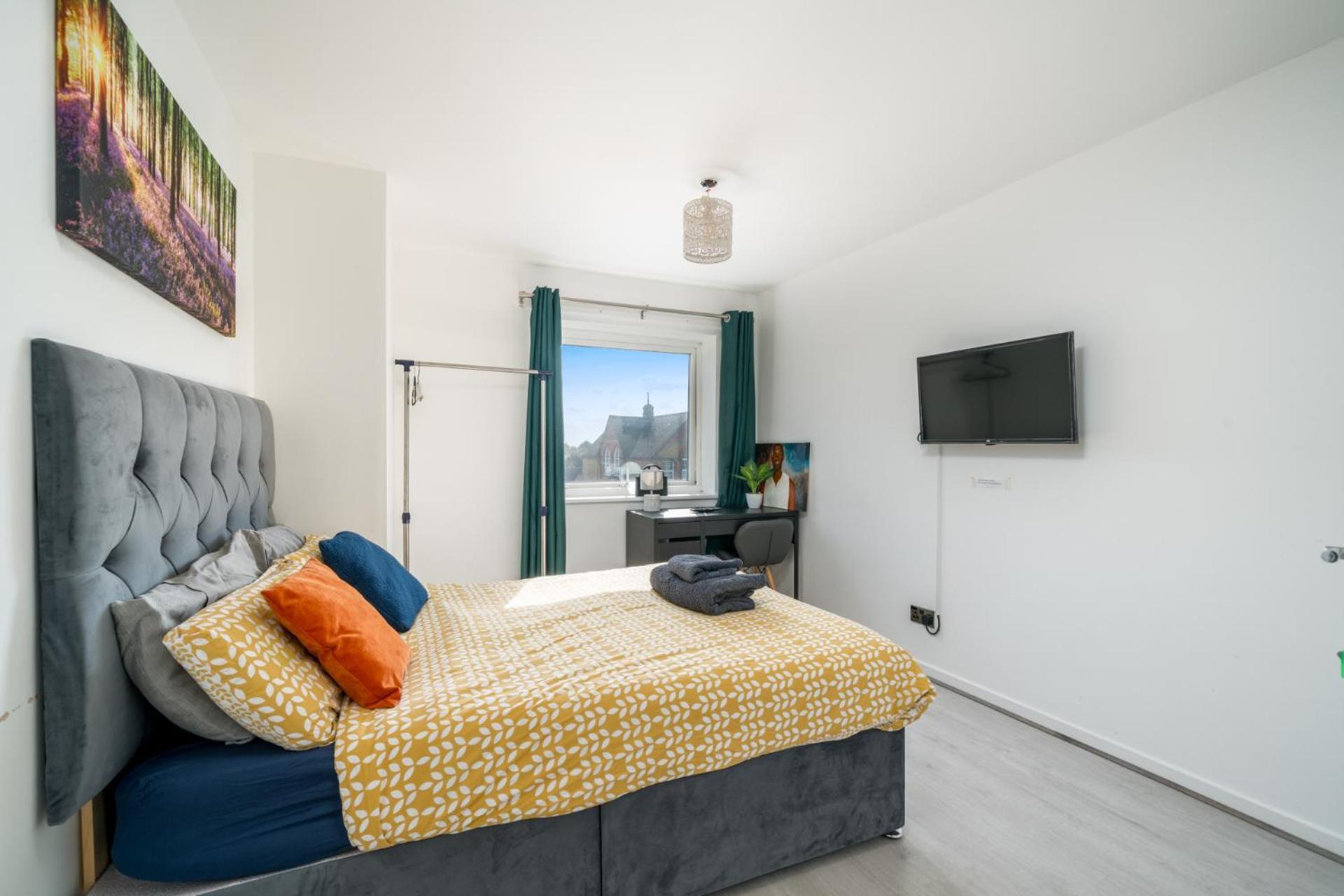 Private Room In London Enfield With Parking Екстериор снимка